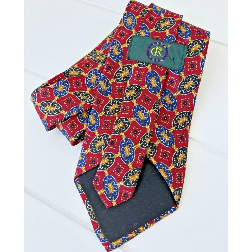 Vintage Club Room Silk Tie Red Blue Gold Medallion Print USA 3.75